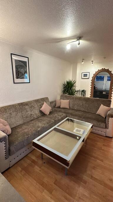 Top 3 Zimmer Appartment Bei Der Schalke Arena, Sport Und Natur Naehe Dortmund Essen Duesseldorf Oberhausen غيلسنكيرشن المظهر الخارجي الصورة